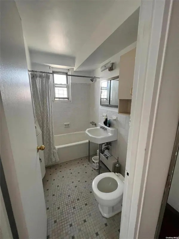 89-00 170th ST #7D, Jamaica, NY 11432