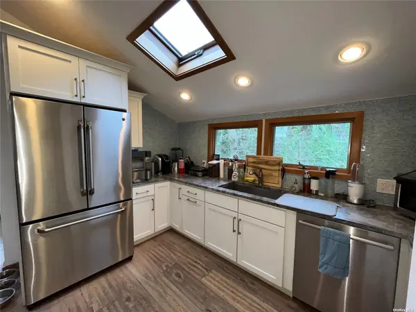 197 Cottage WALK, Ocean Beach, NY 11770