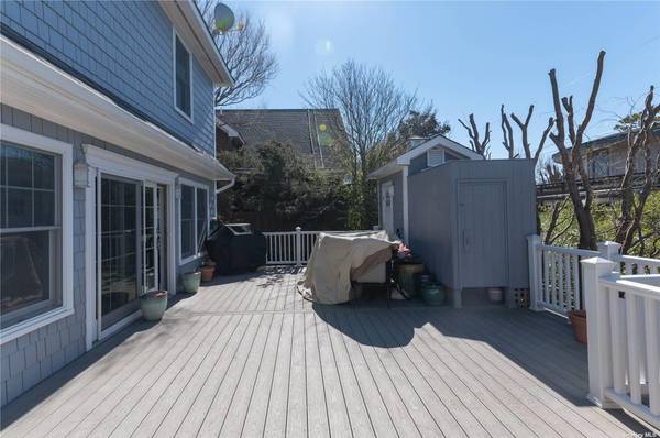 672 Ocean Breeze, Ocean Beach, NY 11770