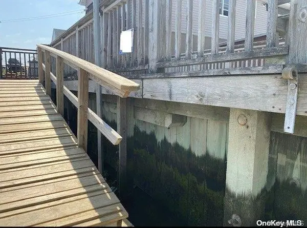 33 W 12th RD, Broad Channel, NY 11693