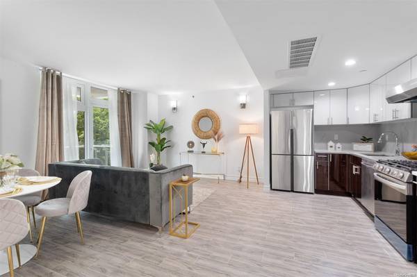 65-18 Austin ST #2J, Rego Park, NY 11374