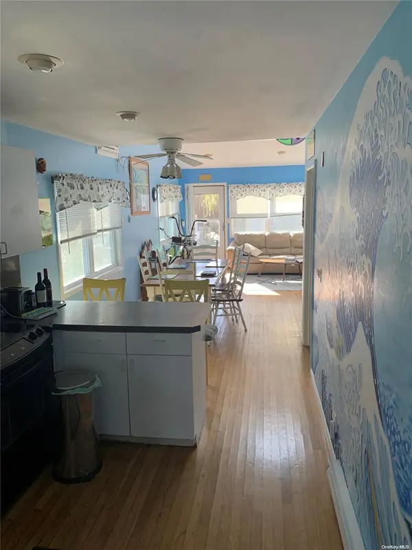 139 Bungalow WALK, Ocean Beach, NY 11770