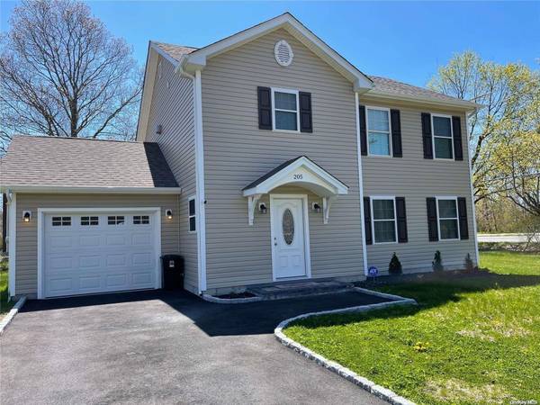 205 William Floyd Pk, Shirley, NY 11967