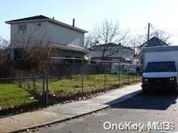 Dennis ST, Jamaica, NY 11434