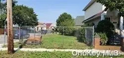 Dennis ST, Jamaica, NY 11434