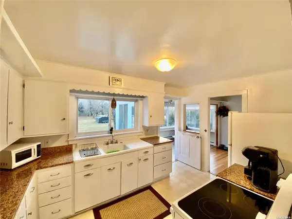 3825 S Harbor RD, Southold, NY 11971