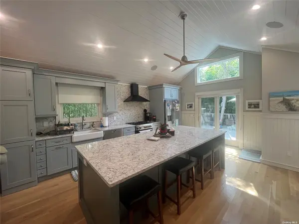 985 Surfview WALK, Ocean Beach, NY 11770