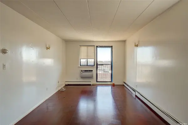 180-16 Wexford TER #5D, Jamaica Estates, NY 11432