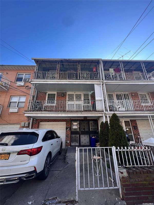 59-20 Xenia ST, Corona, NY 11368