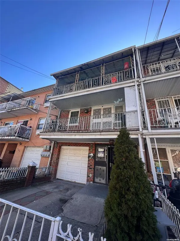 59-20 Xenia ST, Corona, NY 11368