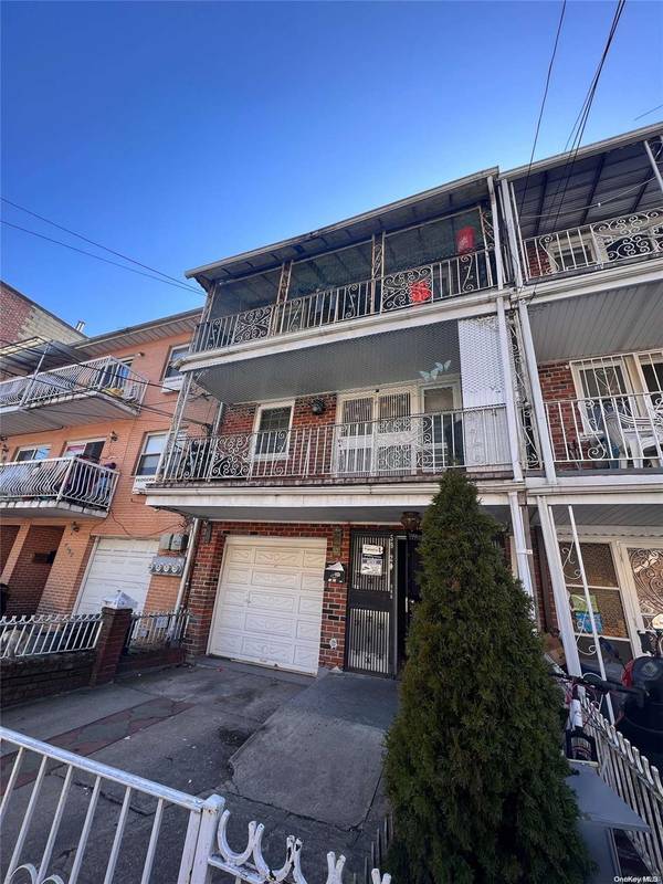 59-20 Xenia ST, Corona, NY 11368