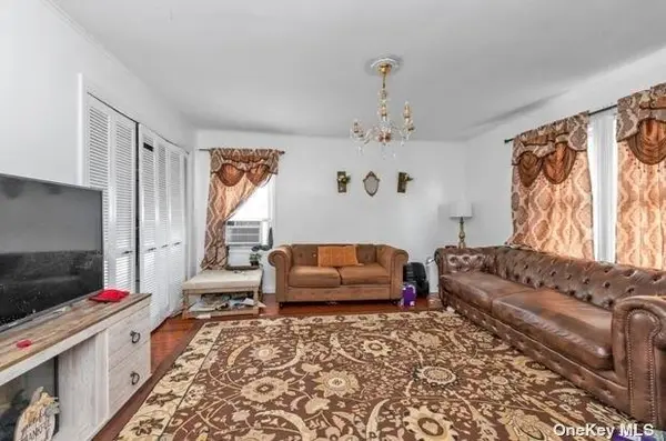 85-38 Homelawn ST, Jamaica Hills, NY 11432