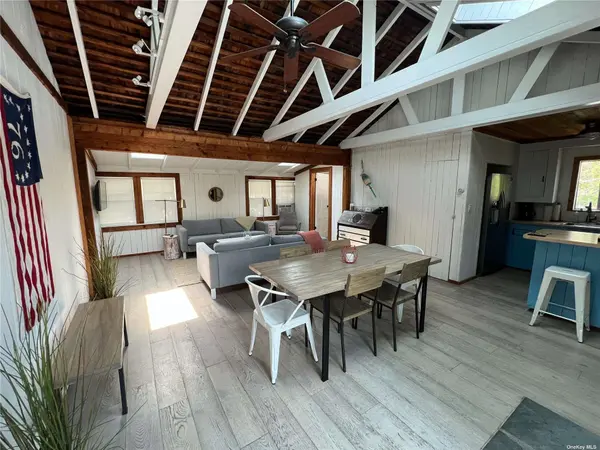 726 Ocean Breeze WALK, Ocean Beach, NY 11770