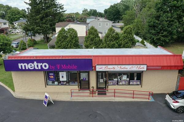 1820 5th AVE, Bay Shore, NY 11706