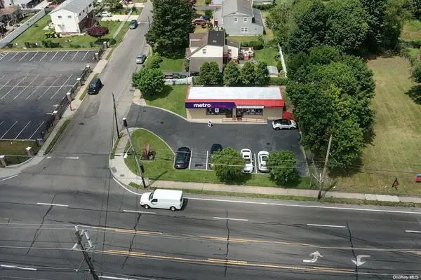 1820 5th AVE, Bay Shore, NY 11706