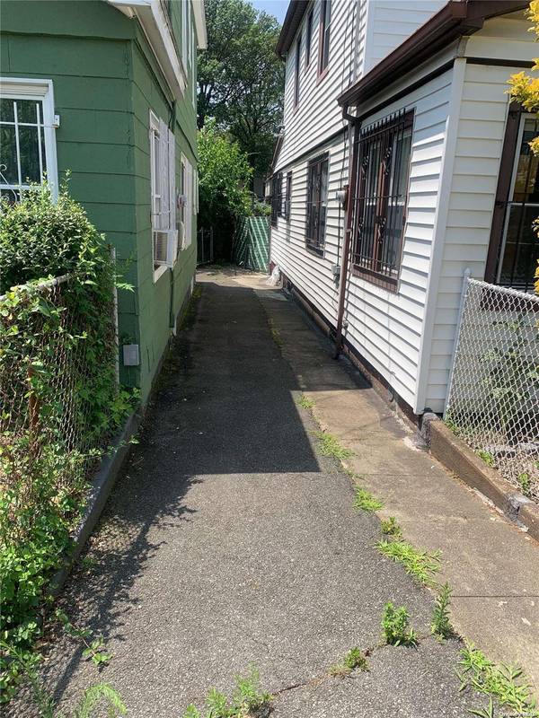 114-26 149th ST, Jamaica, NY 11436