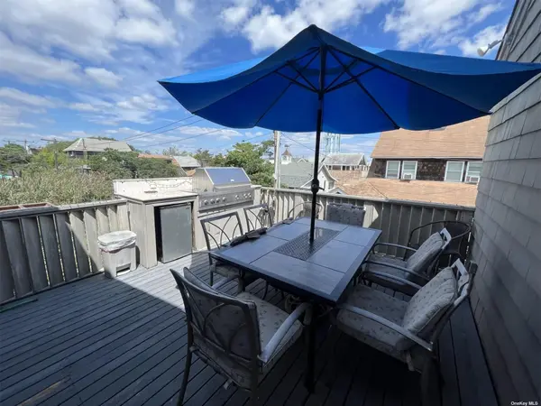 607 Bayberry WALK, Ocean Beach, NY 11770