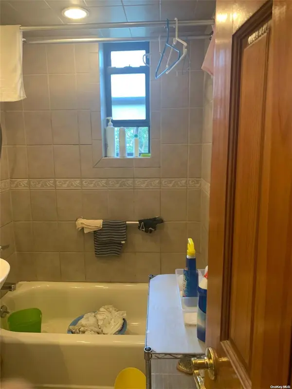 190-05 39 Ave #142, Flushing, NY 11358