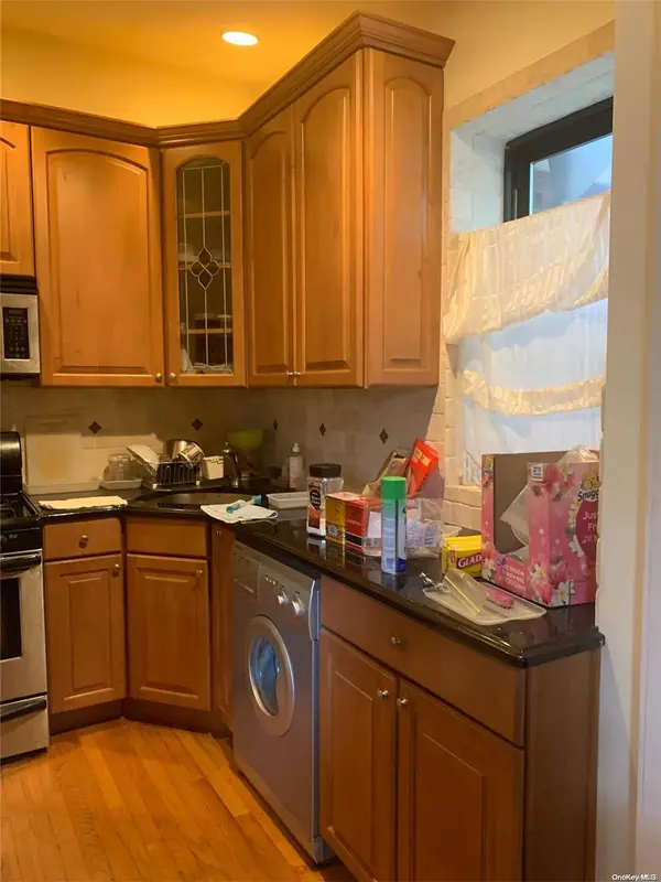 190-05 39 Ave #142, Flushing, NY 11358