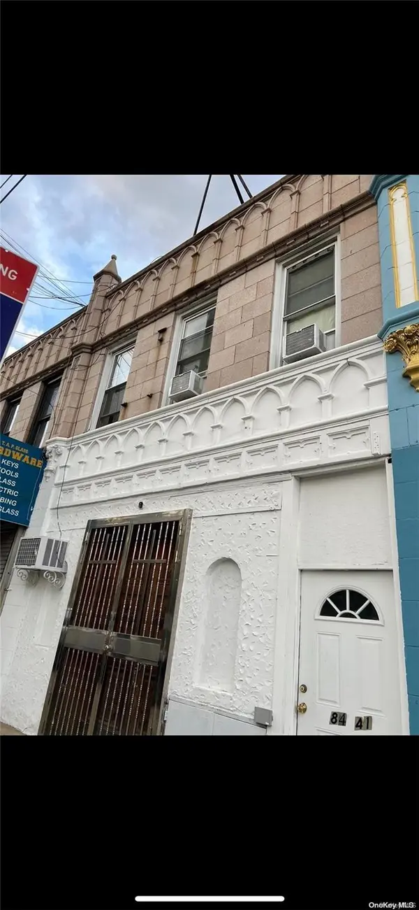 84-41 164th ST #3, Jamaica, NY 11432
