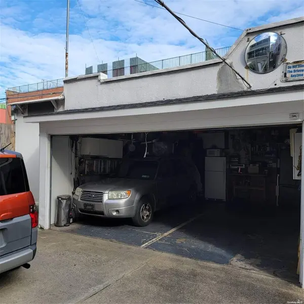 34-33 9 ST, Long Island City, NY 11106