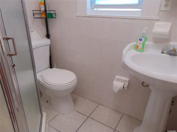 42-87 Hampton ST, Flushing, NY 11373