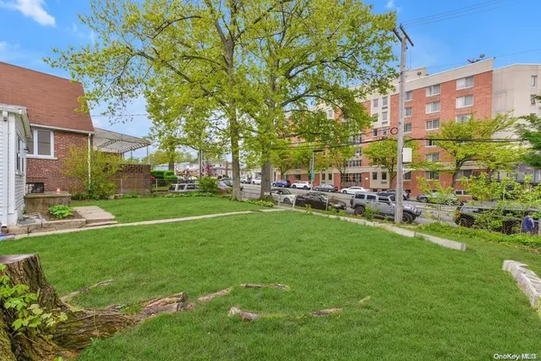 100-10 23rd AVE, East Elmhurst, NY 11369