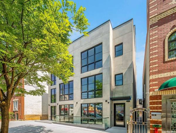 22-19 33rd ST #4B, Long Island City, NY 11105