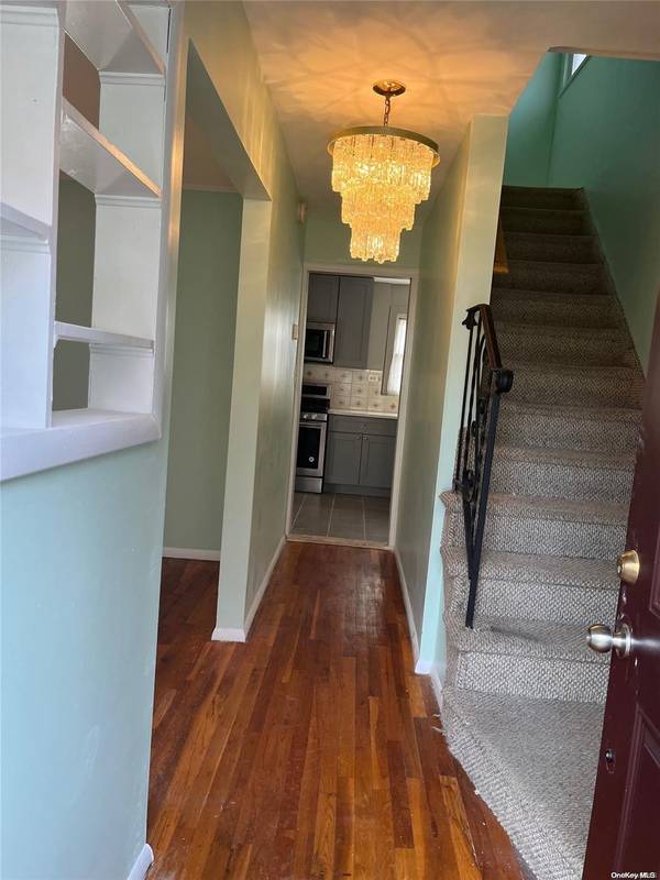 110-40 176 ST, Jamaica, NY 11433