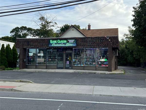 525 Rte 112 RD #1, Port Jefferson Station, NY 11776