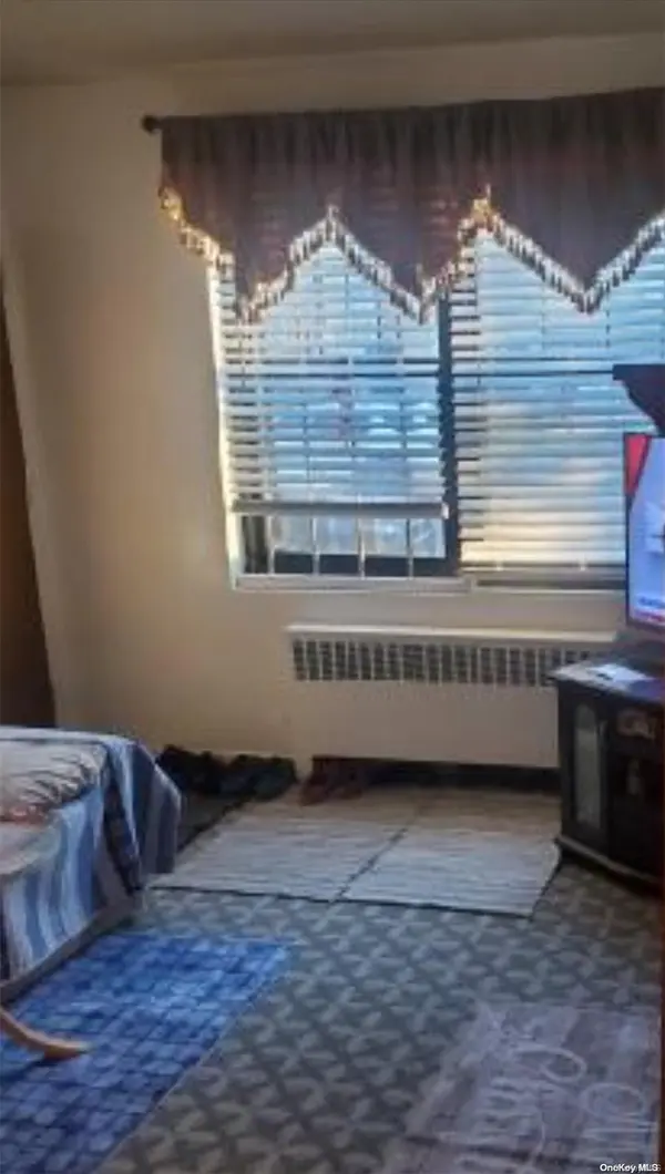 69-92A 136 ST #A, Flushing, NY 11367