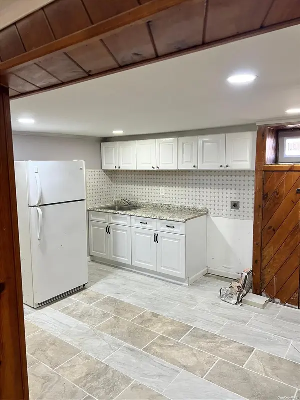 11 Jefferson AVE, Valley Stream, NY 11580