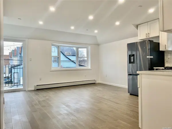 99-10 218 ST, Queens Village, NY 11429