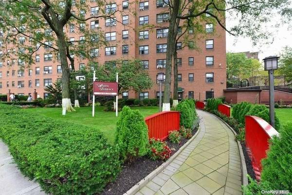 99-40 63rd RD #1Y, Rego Park, NY 11374