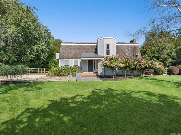 43 Robin DR, Bridgehampton, NY 11932