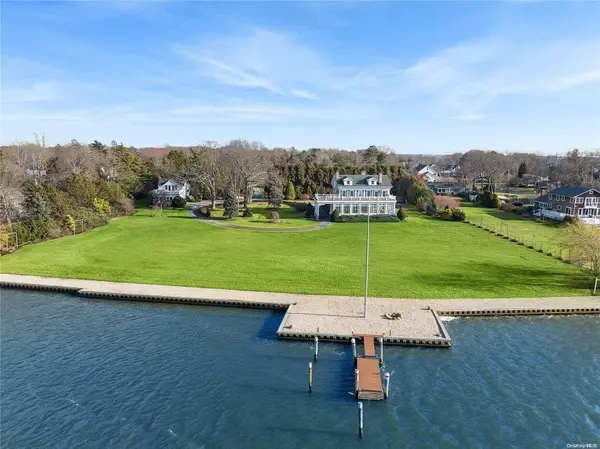 104 Union AVE, Center Moriches, NY 11934