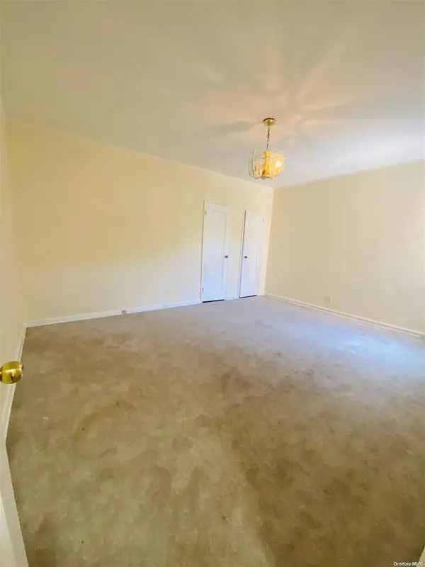 99-31 64 AVE #C11, Rego Park, NY 11374