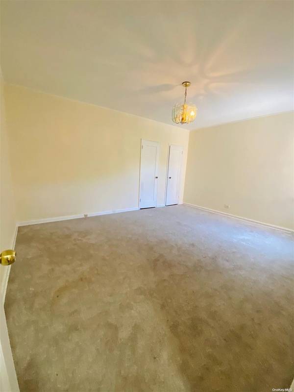 99-31 64 AVE #C11, Rego Park, NY 11374