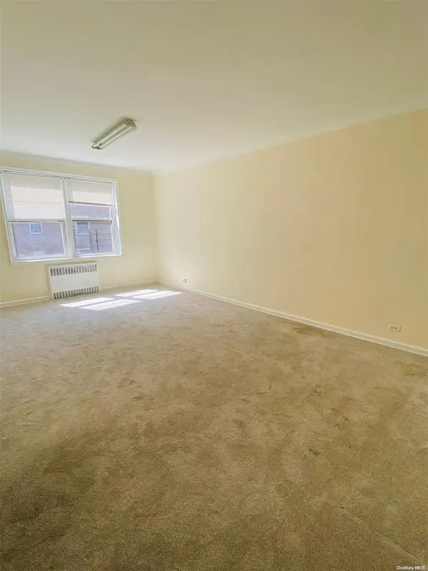 99-31 64 AVE #C11, Rego Park, NY 11374