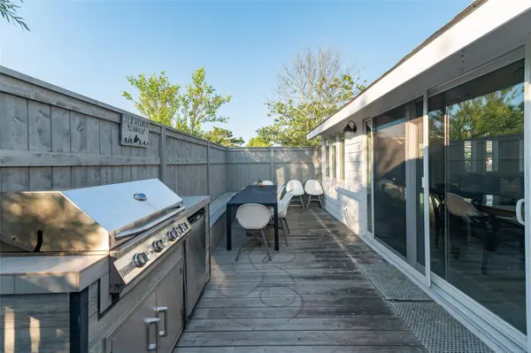 311 Wilmot RD, Ocean Beach, NY 11770
