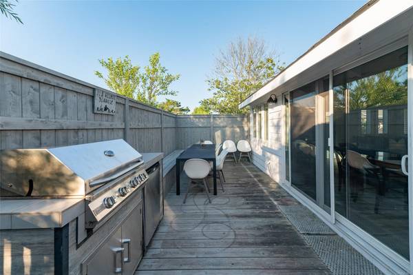 311 Wilmot RD, Ocean Beach, NY 11770
