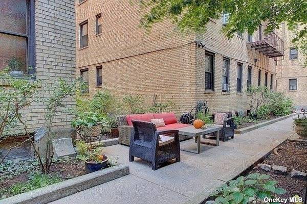 82-16 34 AVE #3E, Jackson Heights, NY 11372