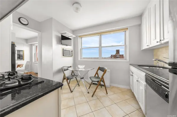 70-31 108 #12B, Forest Hills, NY 11375