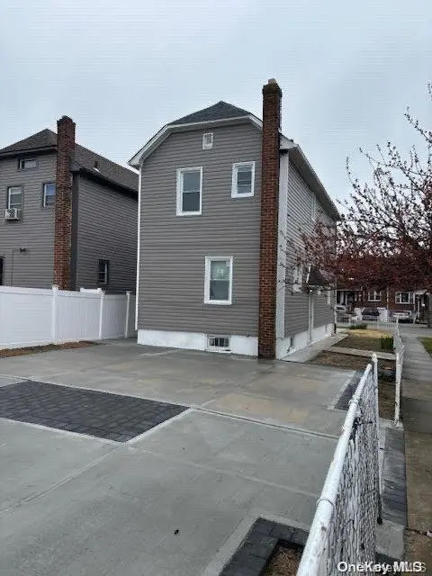 218-11 119th AVE, Cambria Heights, NY 11411