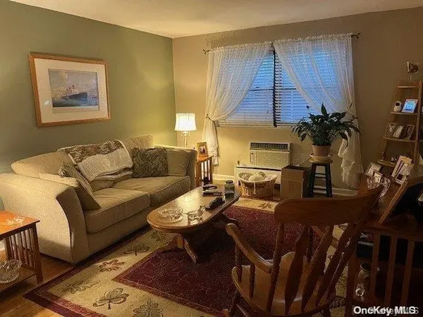 15023 89th ST #8, Howard Beach, NY 11414