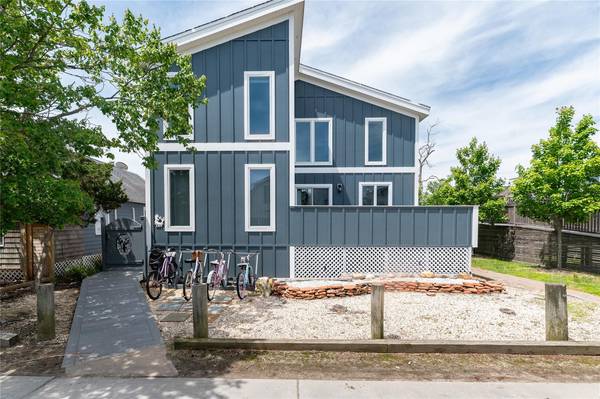 187 Cottage WALK, Ocean Beach, NY 11770