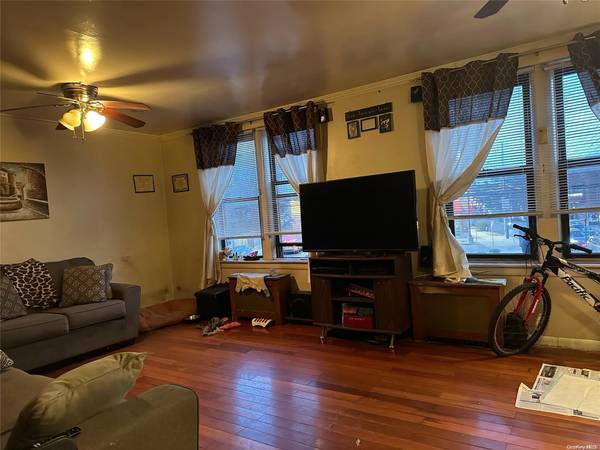 56-31 Metropolitan AVE, Ridgewood, NY 11385
