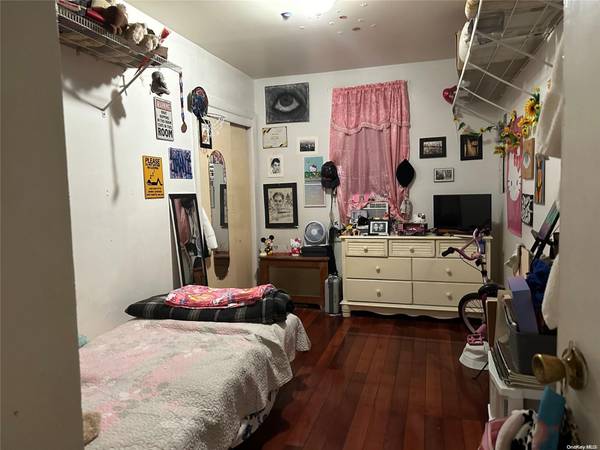 56-31 Metropolitan AVE, Ridgewood, NY 11385