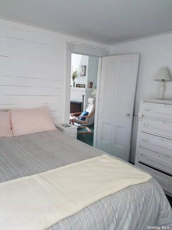 276 Cottage WALK, Ocean Beach, NY 11770