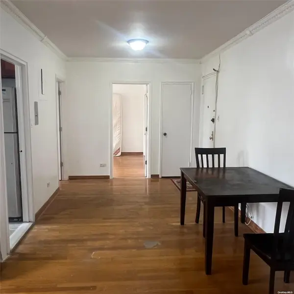 63-45 Saunders ST #2D, Rego Park, NY 11374